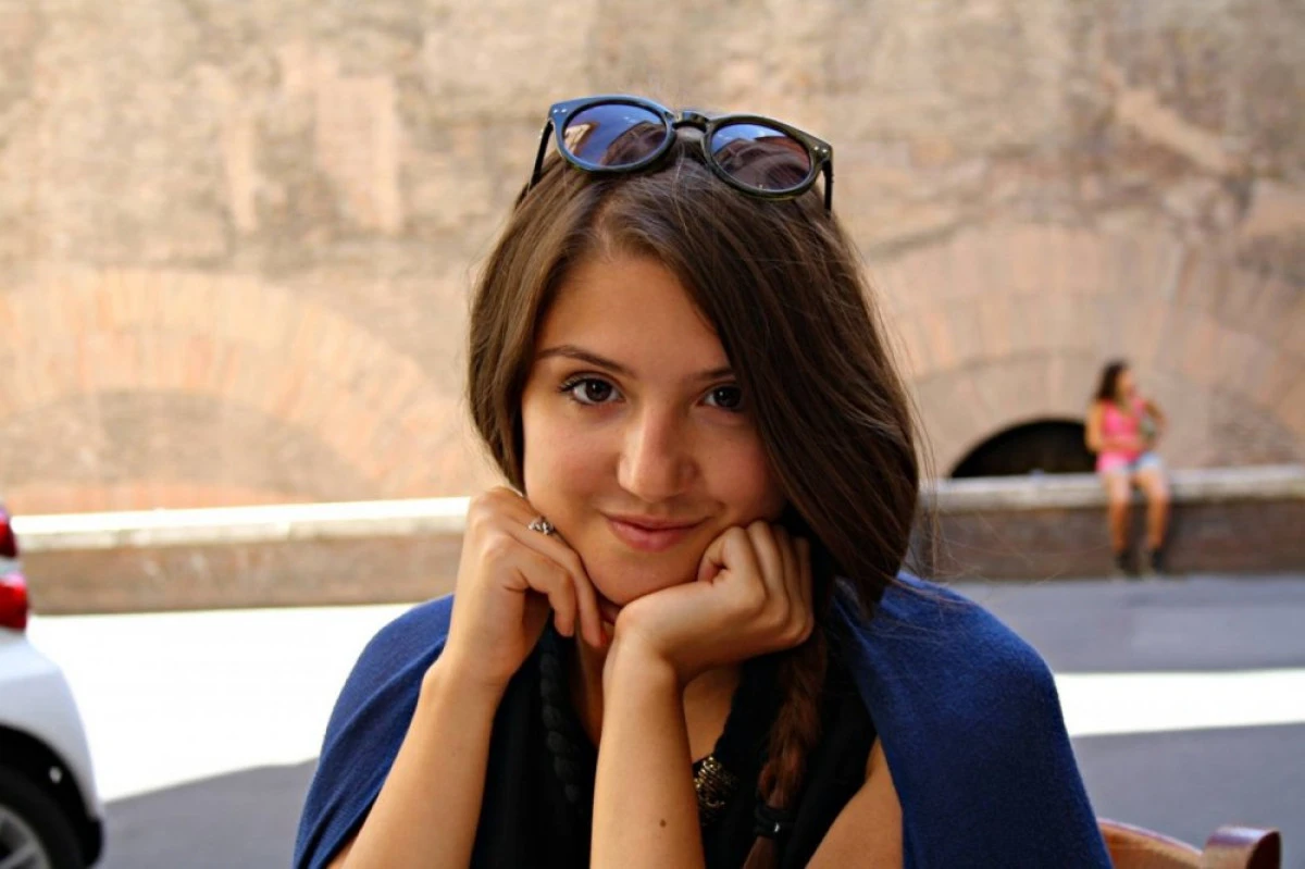 Teodora- studenta care a trăit 20 de ani purtând în pântece embrionul fratelui geamăn