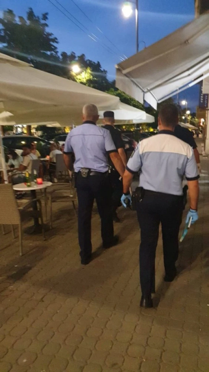 Terasele din Arad, controlate de polițiști