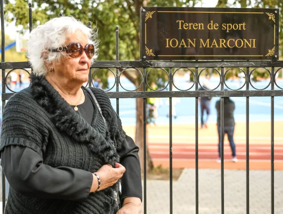Terenul de sport al Colegiului Național „Moise Nicoară” poartă numele regretatului profesor Ioan Marconi