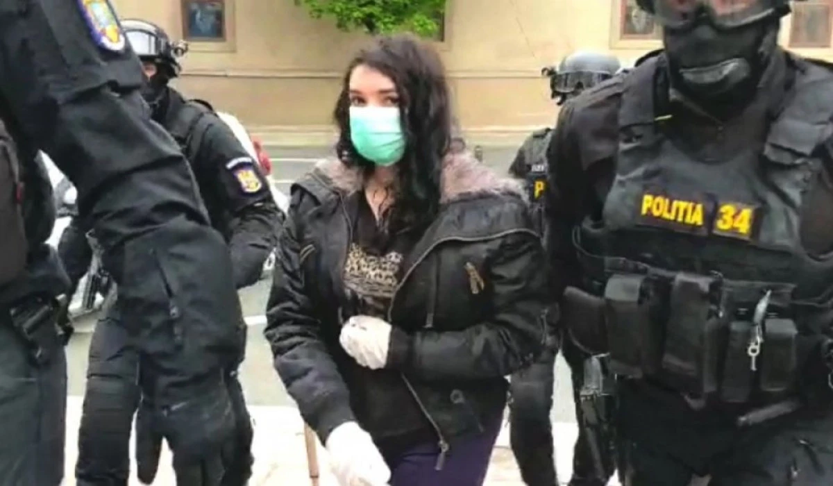 „Terorista“ reținută de DIICOT este o femeie săracă din Nădlac, care trăia într-o cocioabă