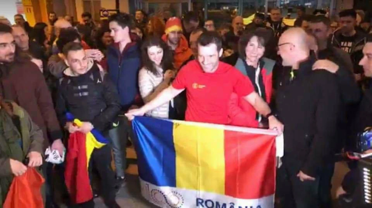 Tibi Ușeriu a ajuns acasă. În tricou, evident!
