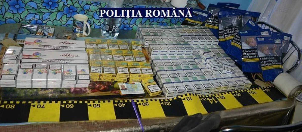 Țigări de contrabandă, descoperite în urma unor percheziții domicilare la Zărand