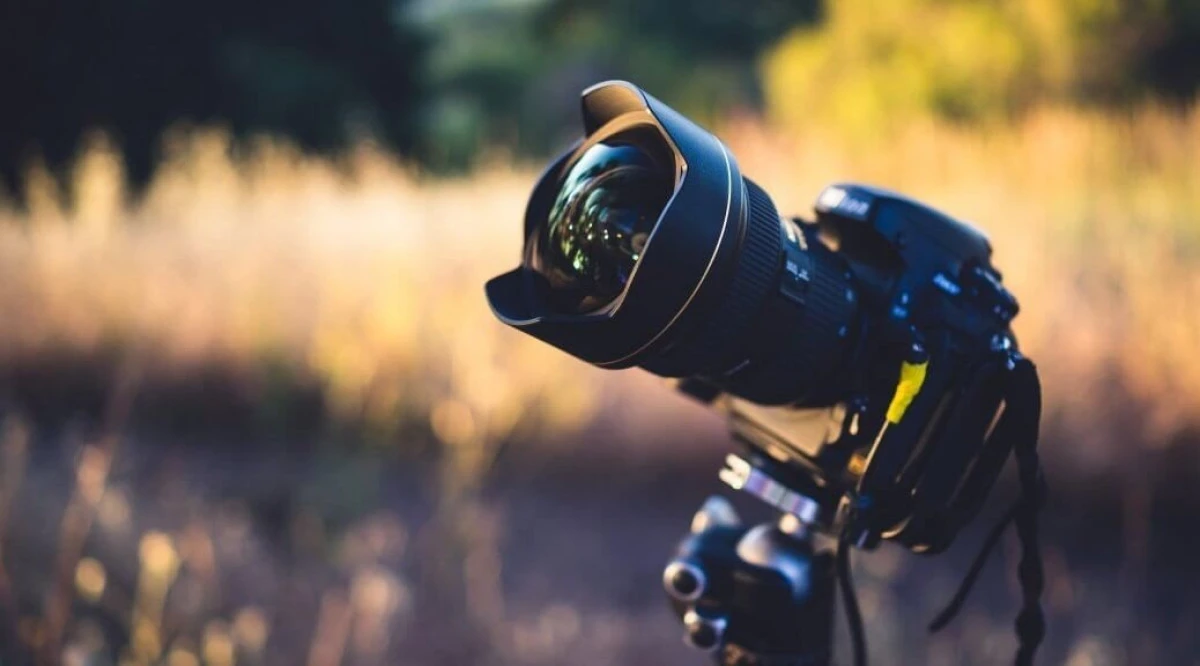 Tinerii arădeni, invitați la un concurs de fotografie despre Aradul european