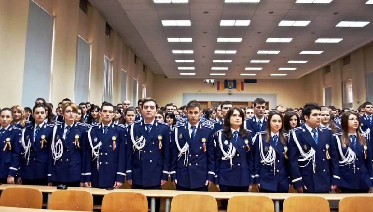 TINERII CARE S-AU INSCRIS PENTRU ACADEMIA DE POLITIE SUSTIN TESTAREA PSIHOLOGICA