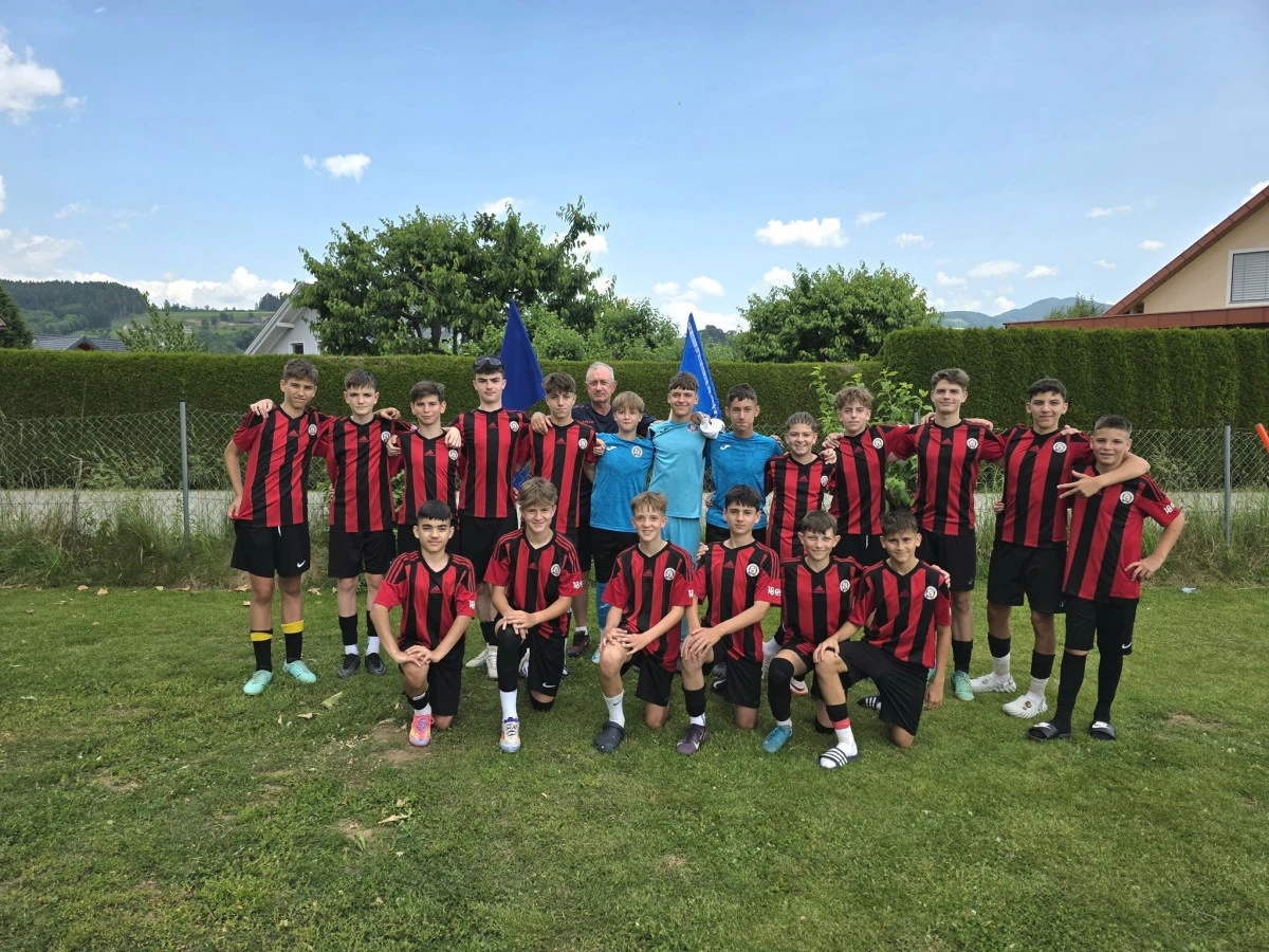 Tinerii fotbaliști ai Gloriei Arad au făcut furori la un turneu în Austria