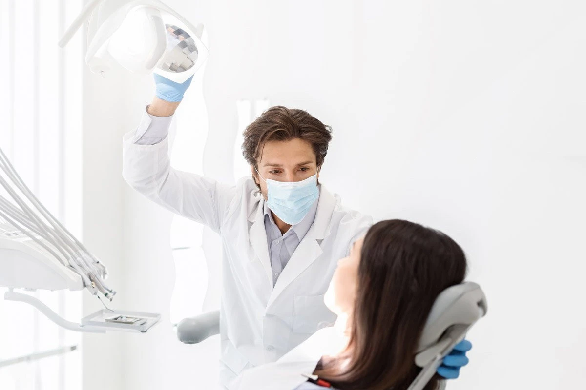 Tipuri de Coroane Dentare: Alegerea Potrivită pentru Zâmbetul Tău