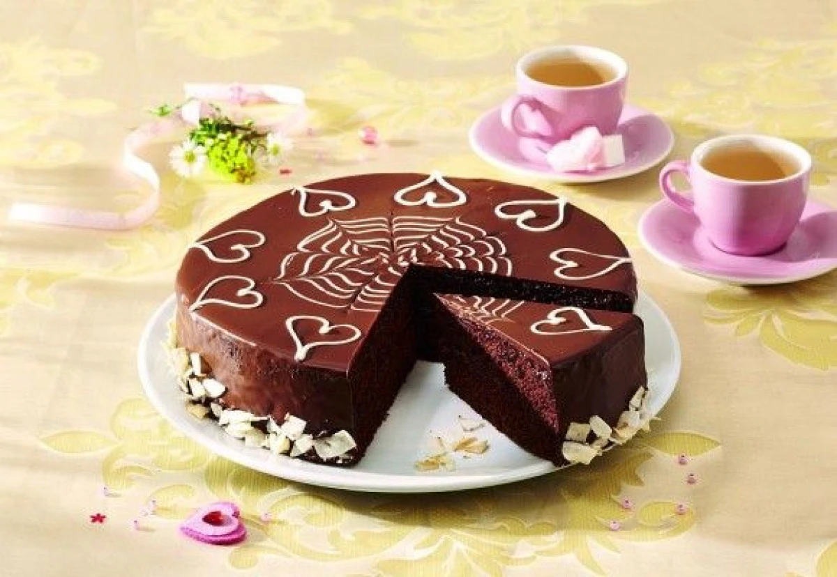TORT CU GEM SI CIOCOLATA