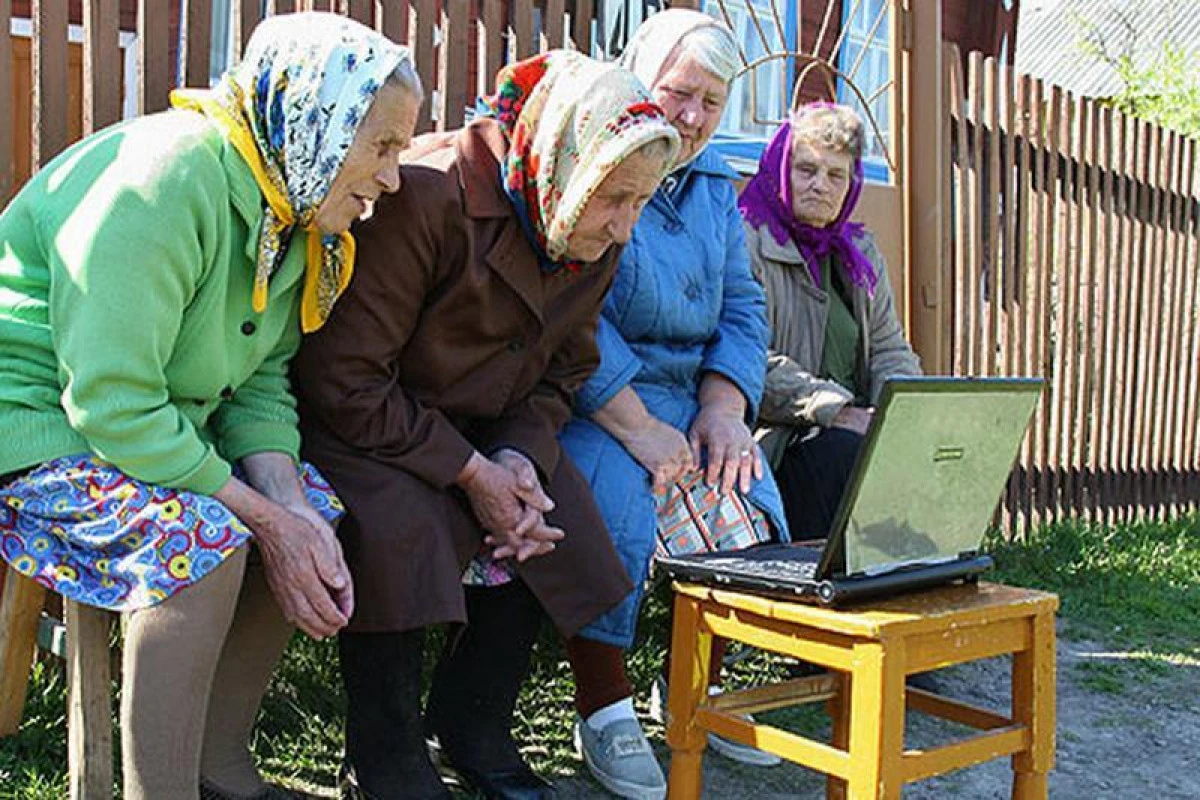 Tot mai mulți români folosesc internetul