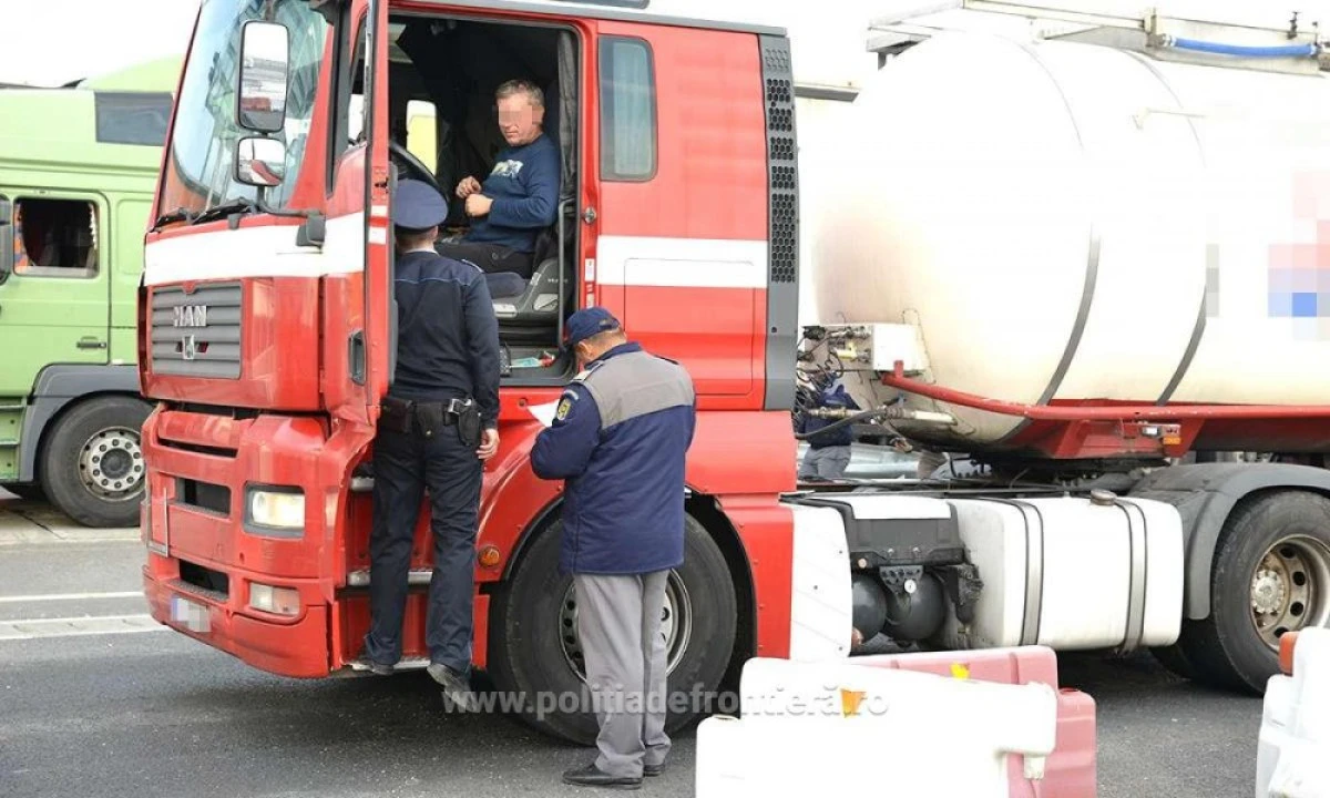 Trafic crescut la Frontiera de Vest, înaintea restricţiilor de circulaţie de pe teritoriul Ungariei