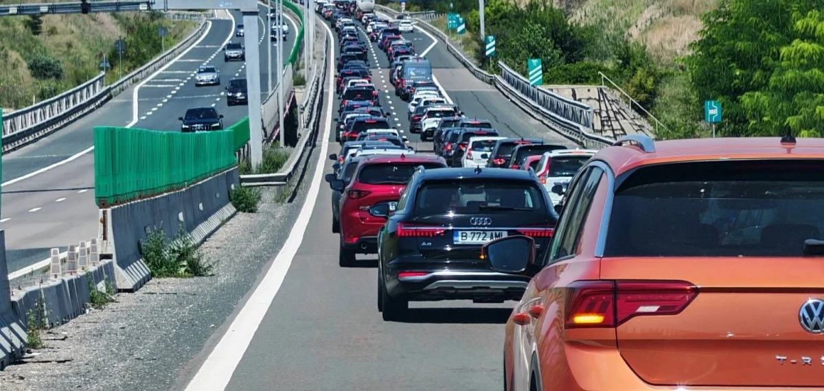 Trafic în creștere pe drumurile din vestul țării. Polițiștii iau măsuri de fluidizare în Arad