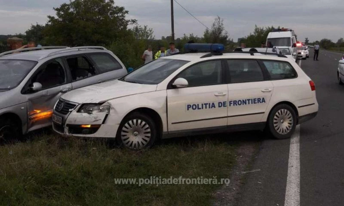 Traficanți de migranți opriți cu focuri de armă! Trei persoane sunt rănite