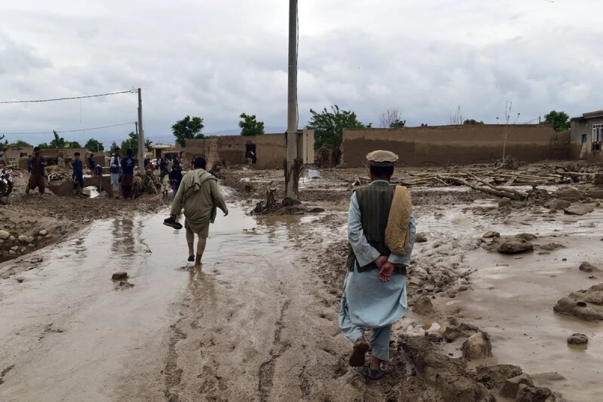 Tragedie în India. Zeci de oameni au murit în urma unor alunecări de teren