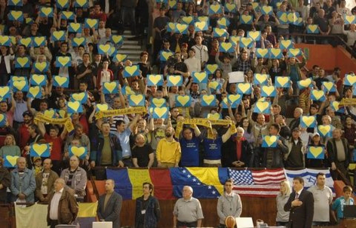 TRANSPORT SI BILETE GRATUITE PENTRU ARADENI LA EUROBASKET 2015