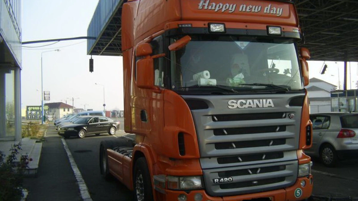 Tranzitul camioanelor spre Serbia, afectat de proteste. Traficul autoturismelor se desfășoară normal