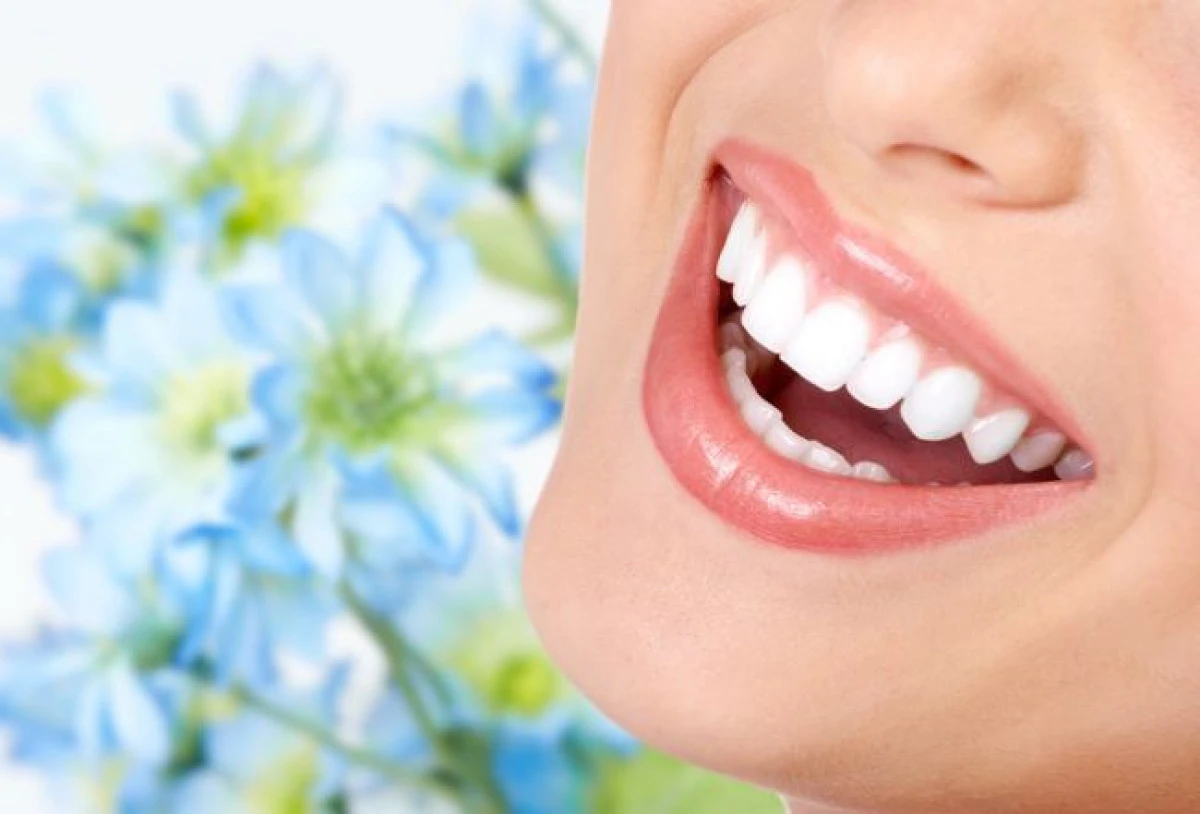 TRATAMENTUL REVOLUȚIONAR CARE TRATEAZĂ PROBLEMELE DENTARE FĂRĂ DURERE