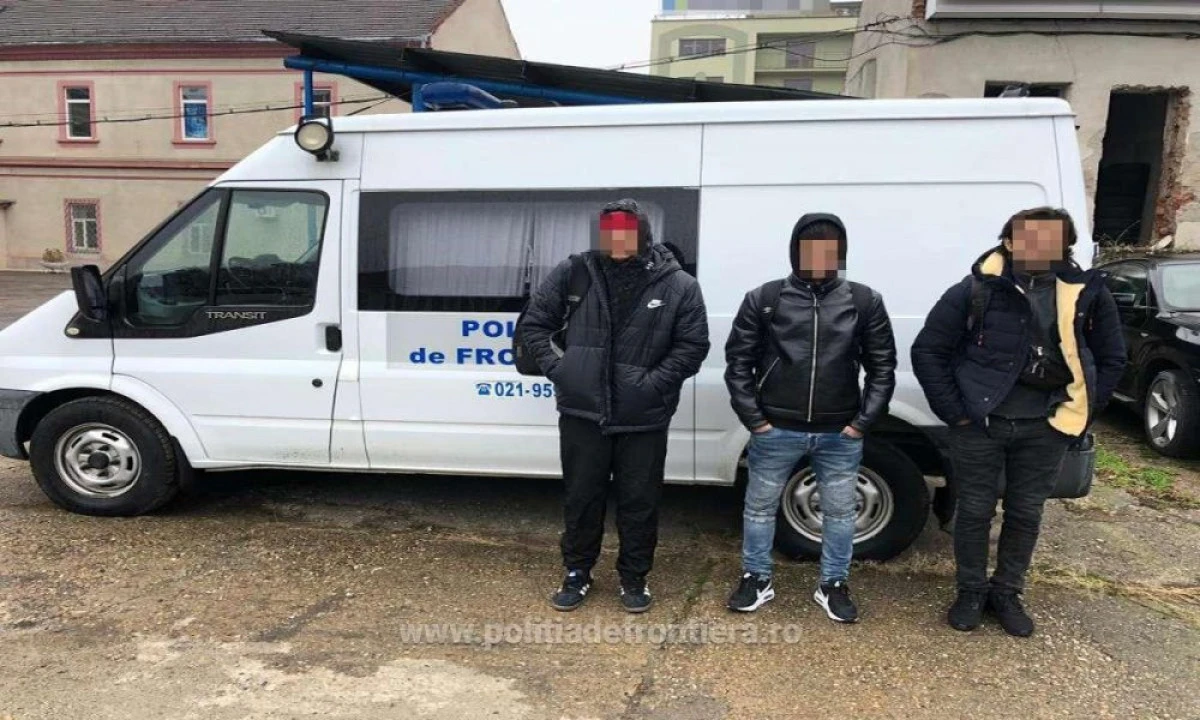 Trei cetăţeni din Irak, depistați în timp ce încercau să treacă ilegal graniţa cu Ungaria