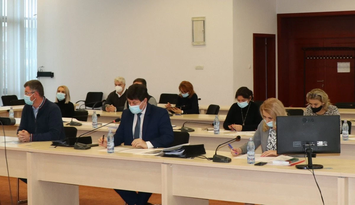 Trei drumuri județene, modernizate în 2020, întregesc patrimoniul județean