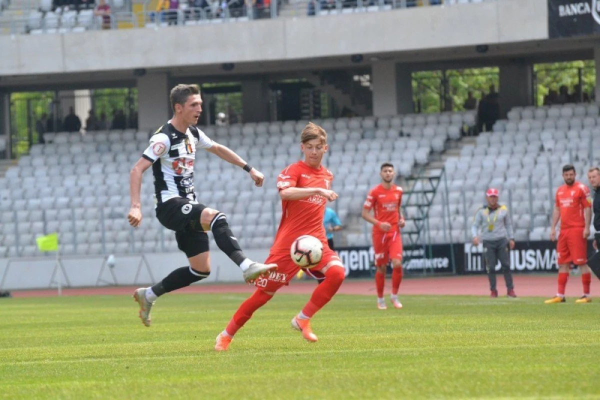 Trei fotbalişti ai UTA-ei au fost convocaţi la lotul naţional