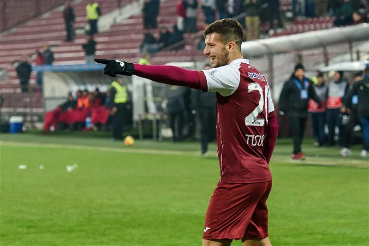 Trei fotbalişti arădeni sunt convocaţi sub tricolor