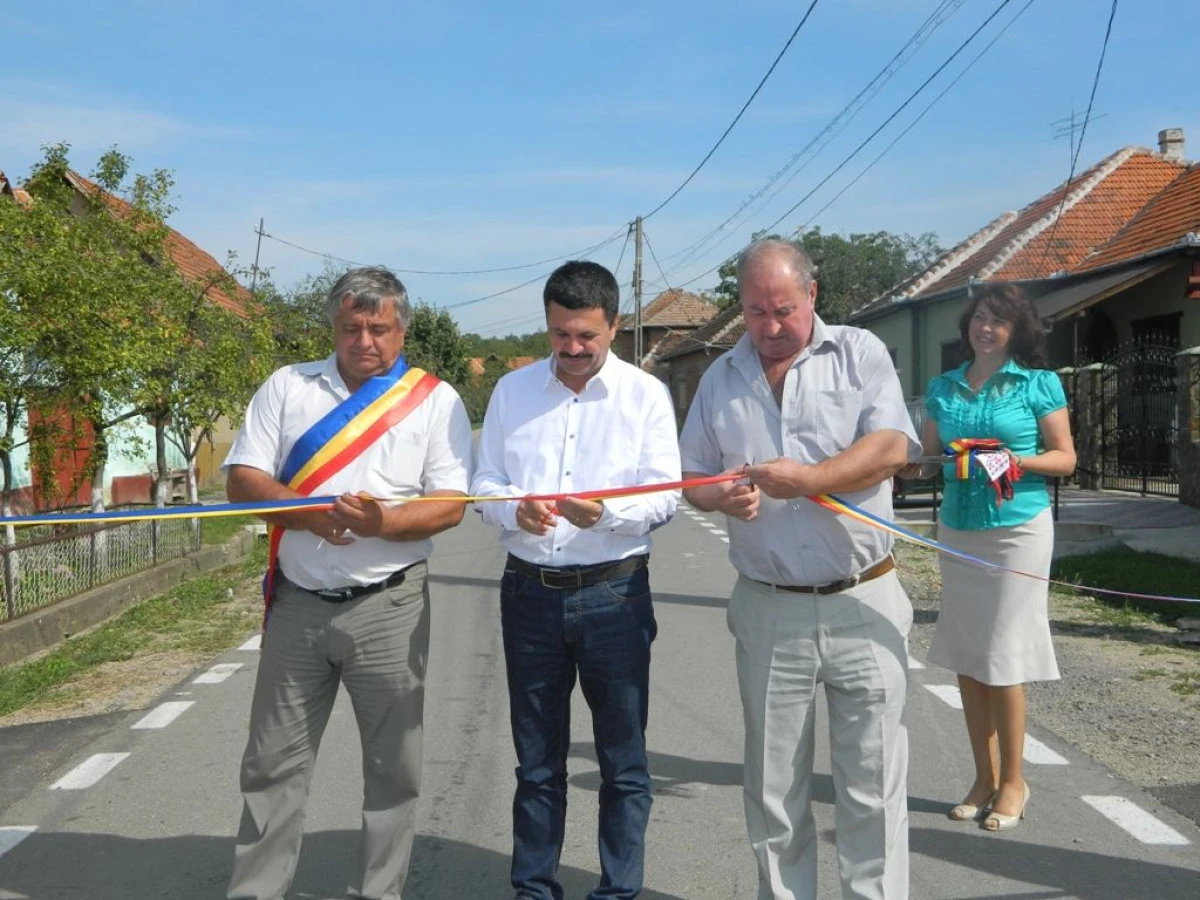 TREI STRAZI DIN CARAND AU FOST MODERNIZATE