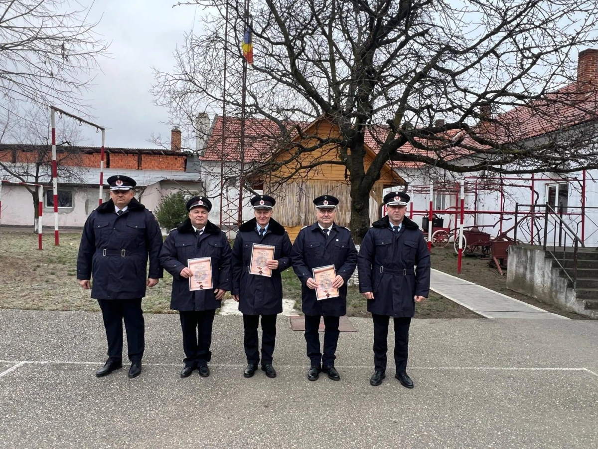 Trei subofițeri ai Detașamentului Sebiș au trecut în rezervă