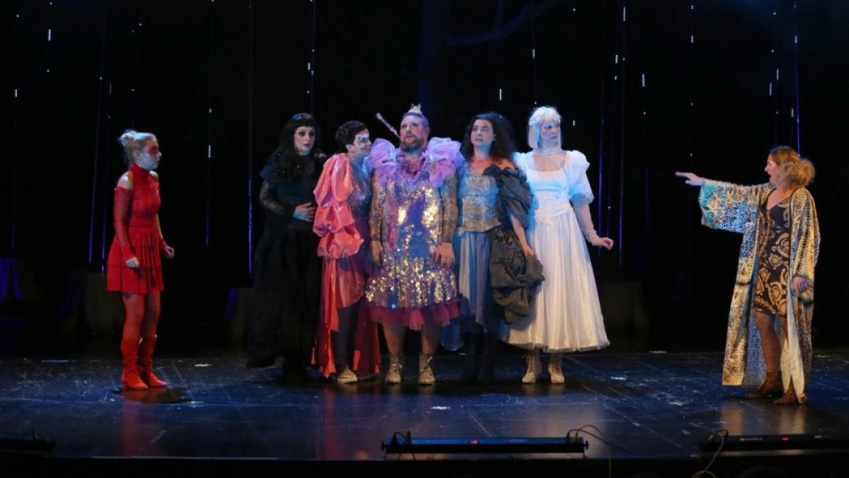 Trei zile cu zâmbete, la Teatrul Clasic „Ioan Slavici” Arad