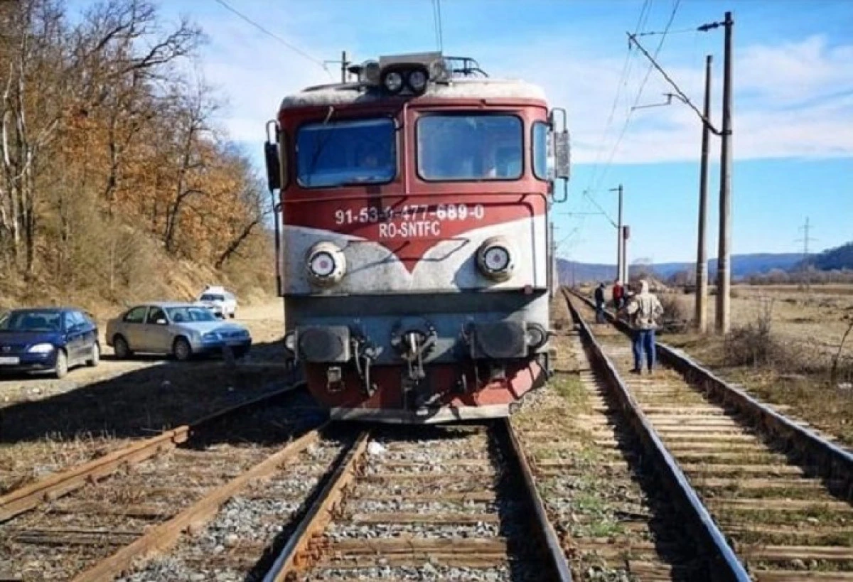 Tren deraiat în zona Săvârșin! Traficul feroviar este blocat