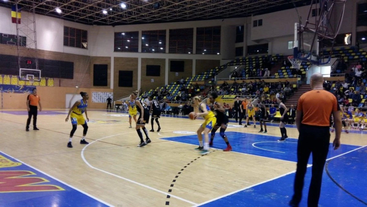 “U” Cluj, în semifinale. ICIM, prea mică în acest sezon