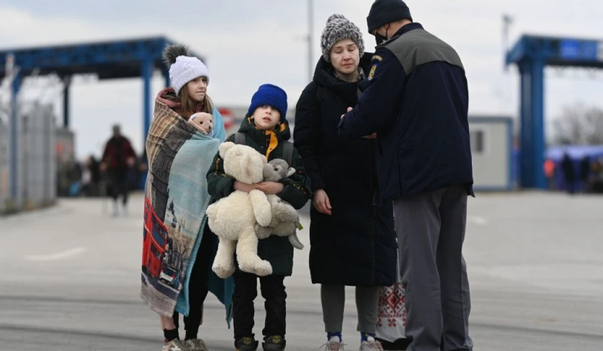 Ucraina şi-a închis graniţele cu România şi Ungaria