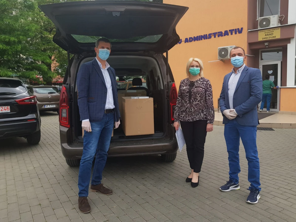 UDMR Arad a donat 59.000 de măști chirurgicale