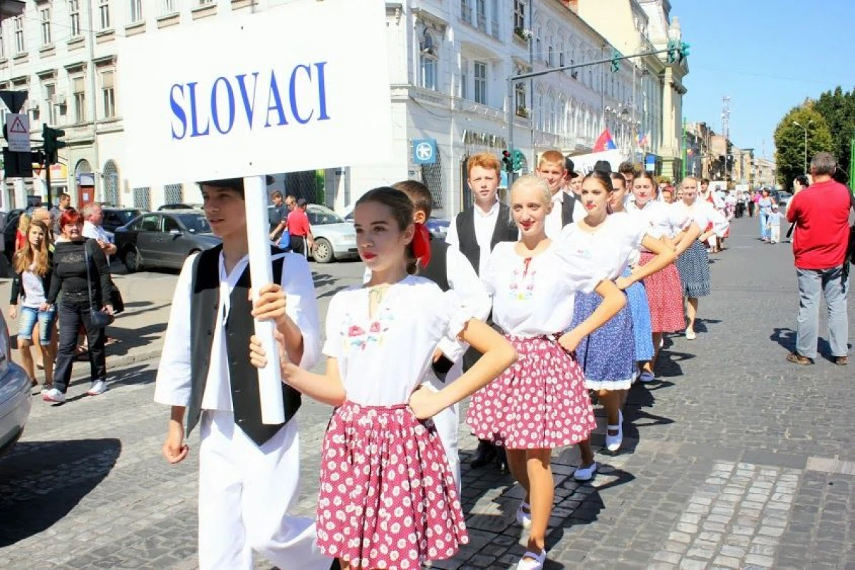 ULTIMELE PREGATIRI PENTRU FESTIVALUL MINORITATILOR NATIONALE LA ARAD