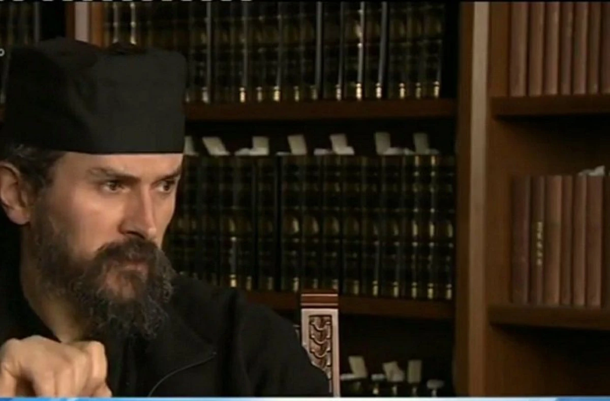 Un arădean, bibliotecarul și fotograful Mănăstirii Vatoped de la Muntele Athos