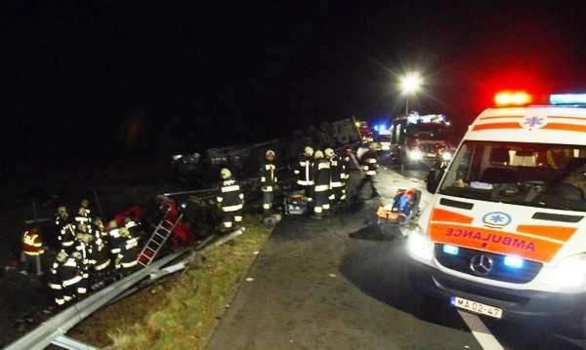 UN AUTOCAR DIN ARAD VA ADUCE IN TARA ROMANII IMPLICATI IN ACCIDENTUL DE LA MAKO