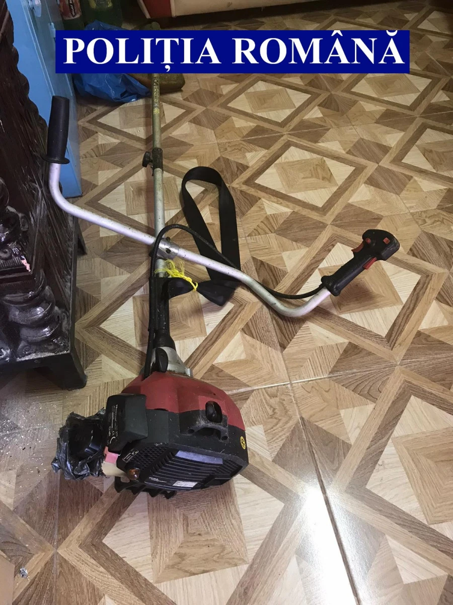 Un băiat de 19 ani a făcut ravagii într-un magazin din Șiria, furând în valoare de 10.000 lei