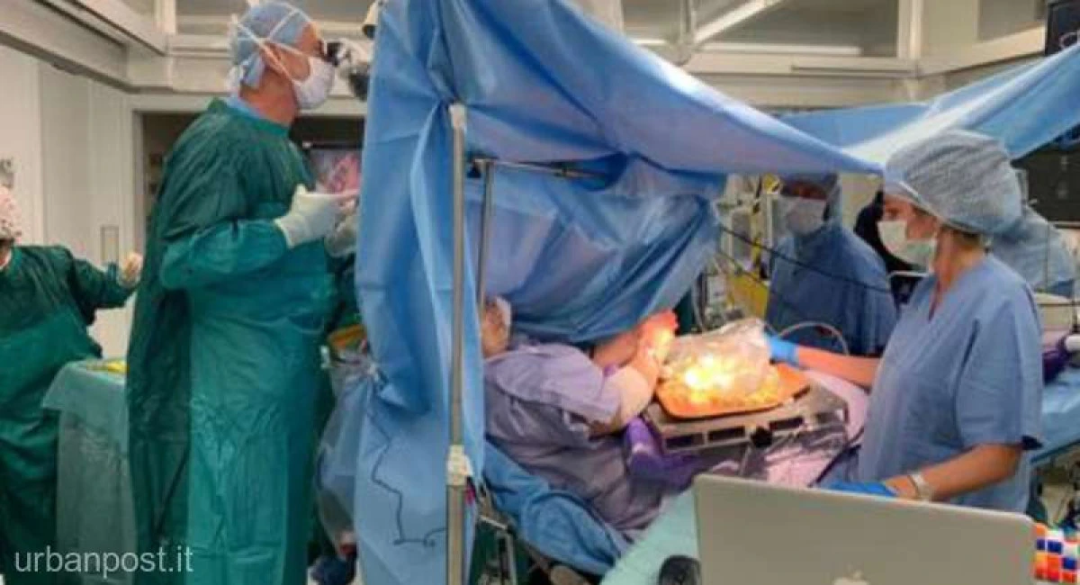 Un băiat în vârstă de 10 ani din Italia a fost operat de cancer, pe acorduri de pian