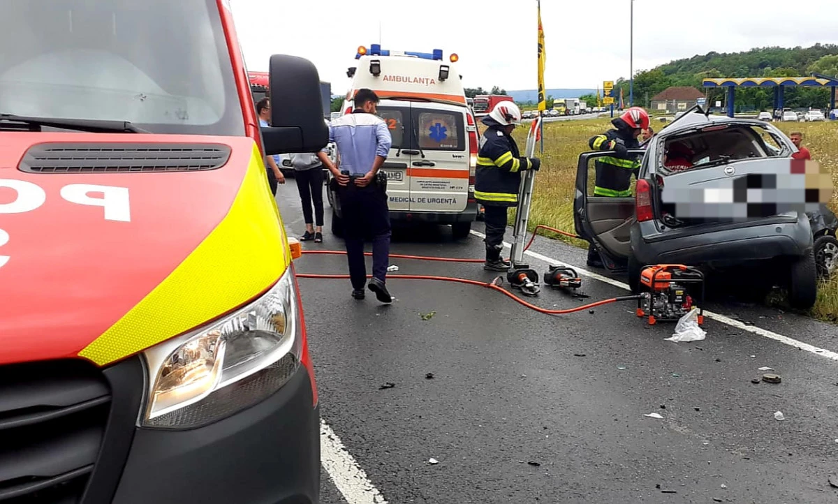 Un bărbat a ajuns la spital, după ce a fost lovit de o autoutilitară, pe Calea Aurel Vlaicu