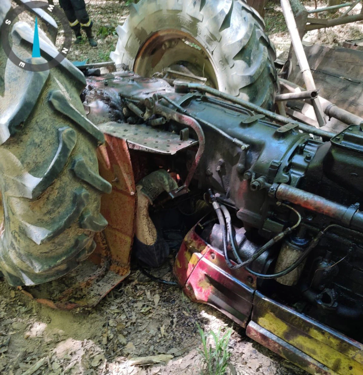 Un bărbat a fost zdrobit sub tractor, în pădure la Craiva