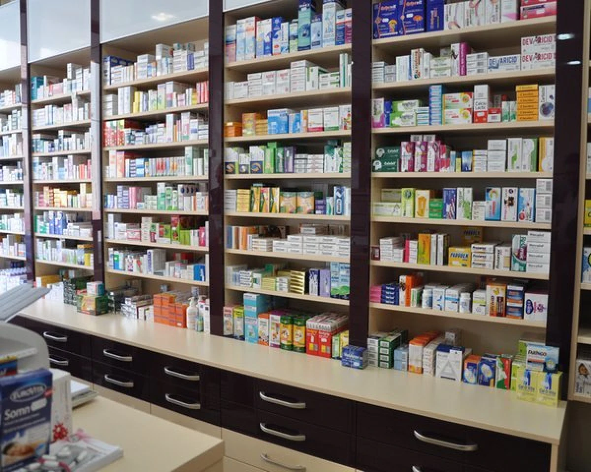 Un bărbat a „golit“ farmaciile de pe centru, de cremele antirid