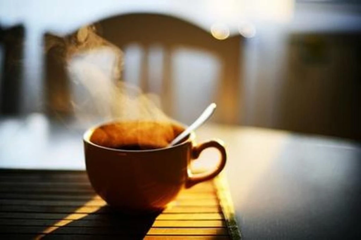 UN BARBAT A SUNAT LA 112, DUPA CE SOTIA A REFUZAT SA-I PREPARE O CAFEA