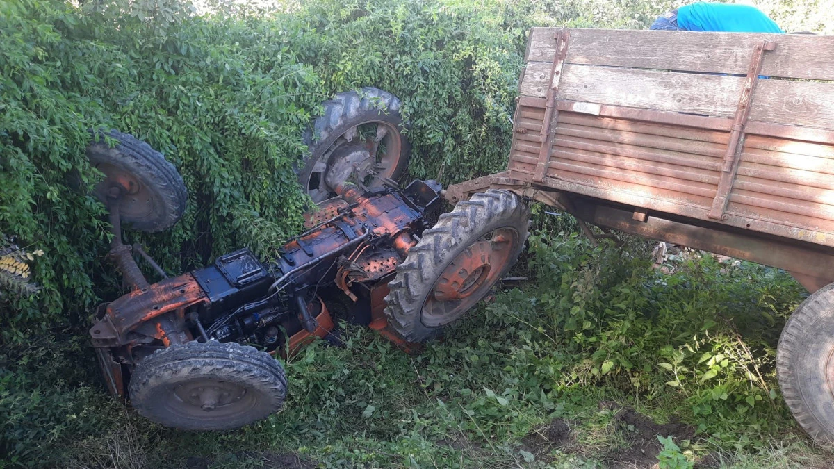 Un bărbat din Șeitin a murit strivit de tractor