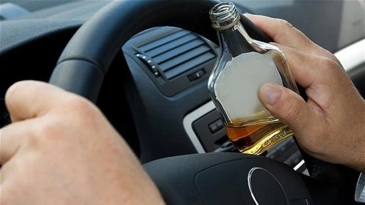 Un bărbat din Vinga a furat un autoturism pe care l-a condus fără permis și sub influența alcoolului