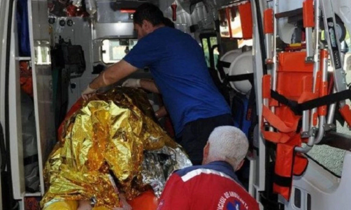 Un bărbat și-a dat foc în fața Serviciului de Pașapoarte din Arad