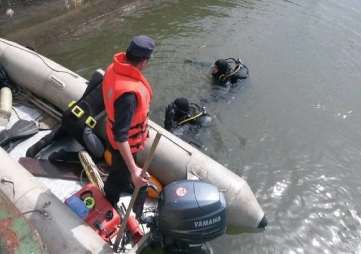 UN ECHIPAJ DE LA ISU ARAD AJUTĂ LA CĂUTAREA PERSOANEI ÎNECATE ÎN BARAJUL POIANA RUSCĂ