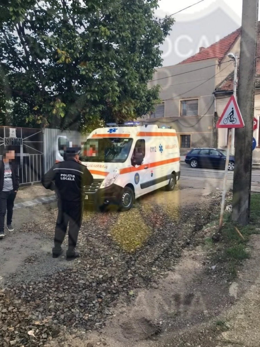 Un elev a ajuns la spital, după ce a fost bătut de un coleg mai mare. Agresorul a fost reținut de polițiștii locali