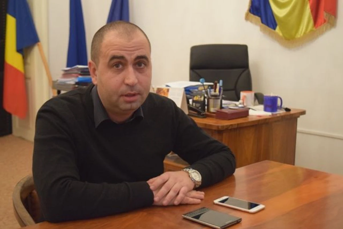 Un fost cercetător la NASA predă la UAV Arad