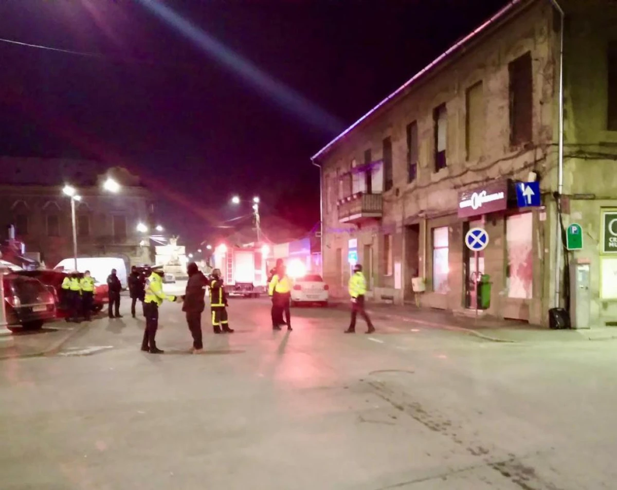 Un geamantan gol a pus pe jar întreaga echipă de geniști