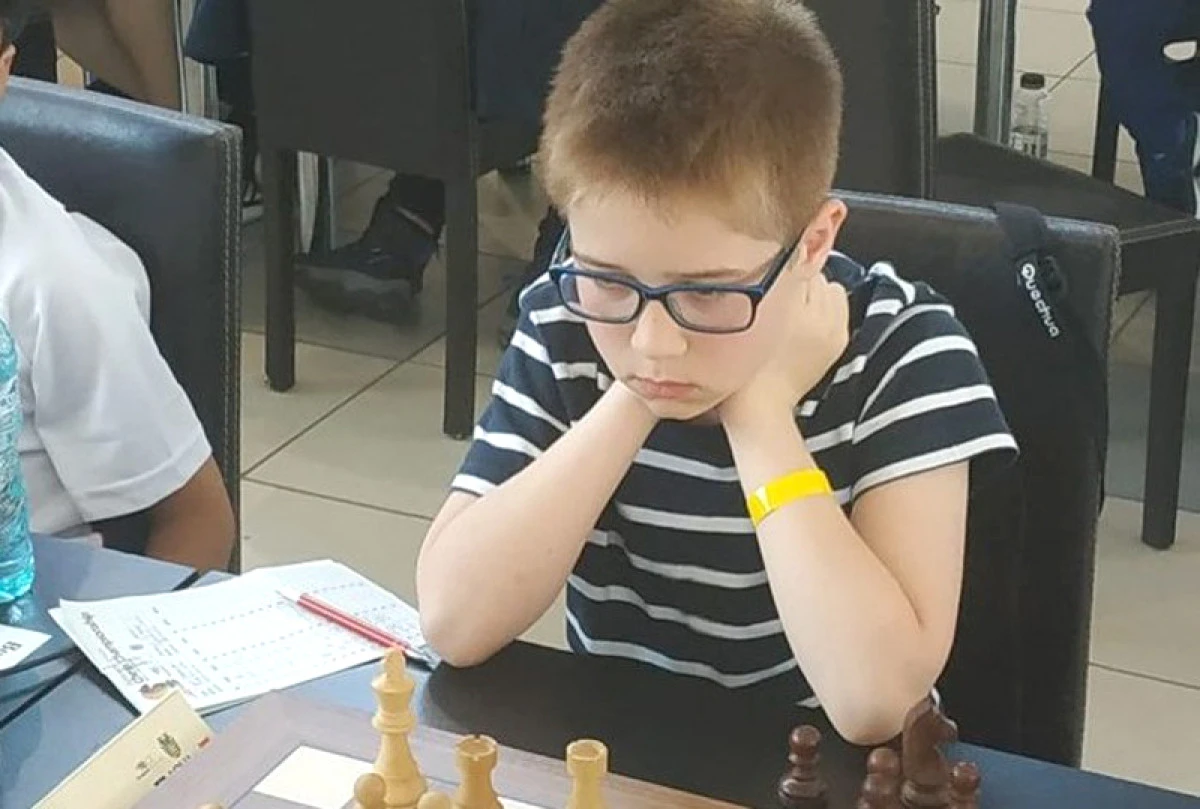 Un junior arădean, în top după primele trei runde ale ARED Open