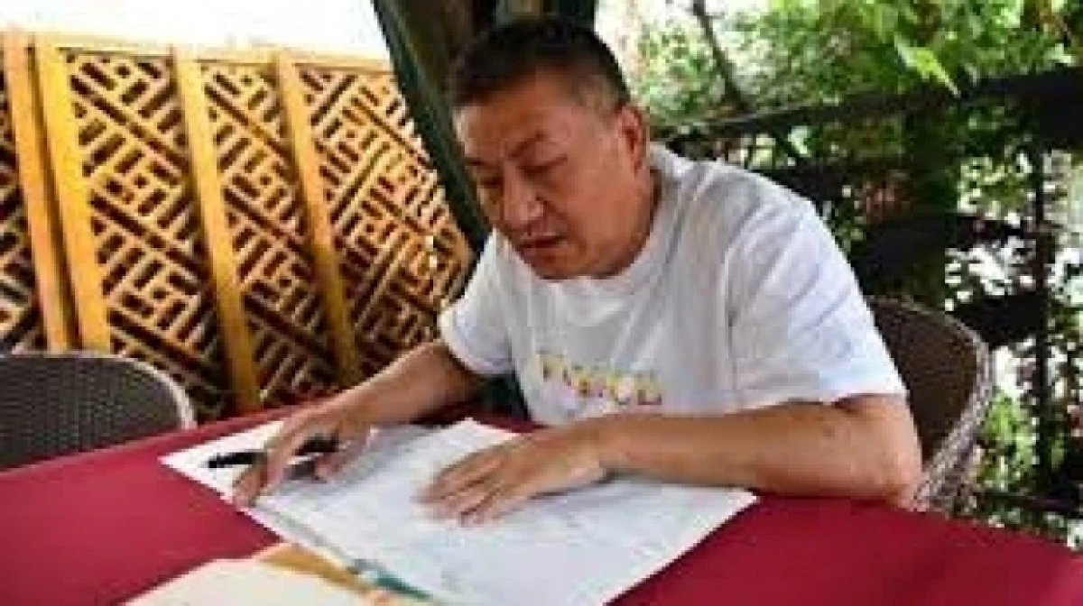 Un milionar din China susţine examenul de Bacalaureat pentru a 27-a oară