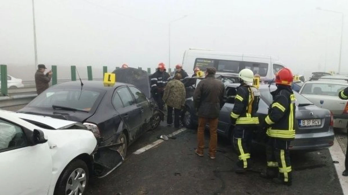 Un nou accident grav pe autostradă. 17 mașini au fost implicate
