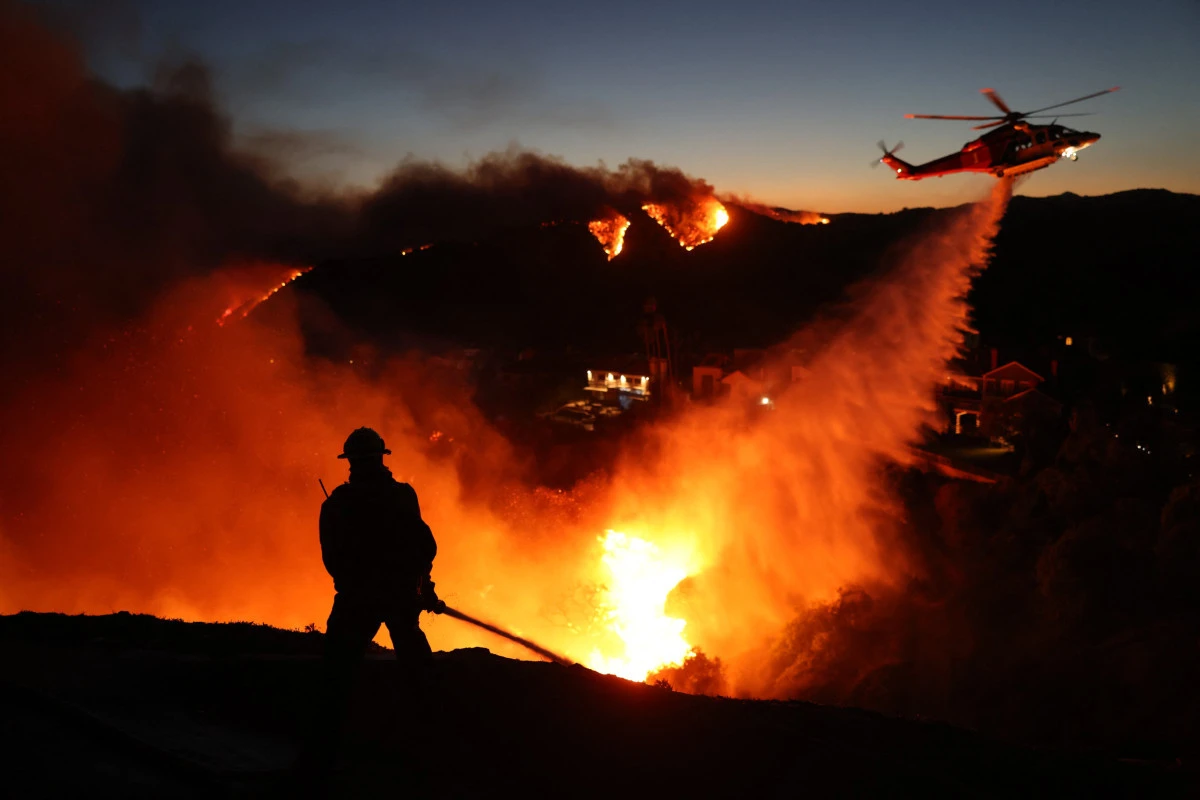 Un nou incendiu a izbucnit la nord de Los Angeles